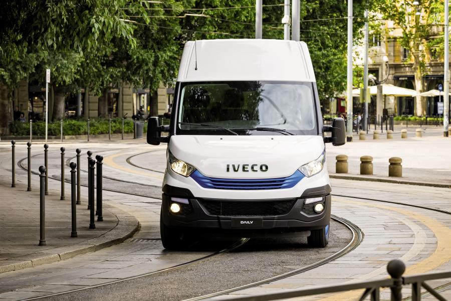  Iveco Daily 35-EV Blue Power Van 2017 года  (фото 4 из 5)